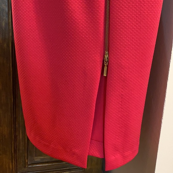 5th & Mercer fuchsia pink dress with slit - Picture 5 of 7